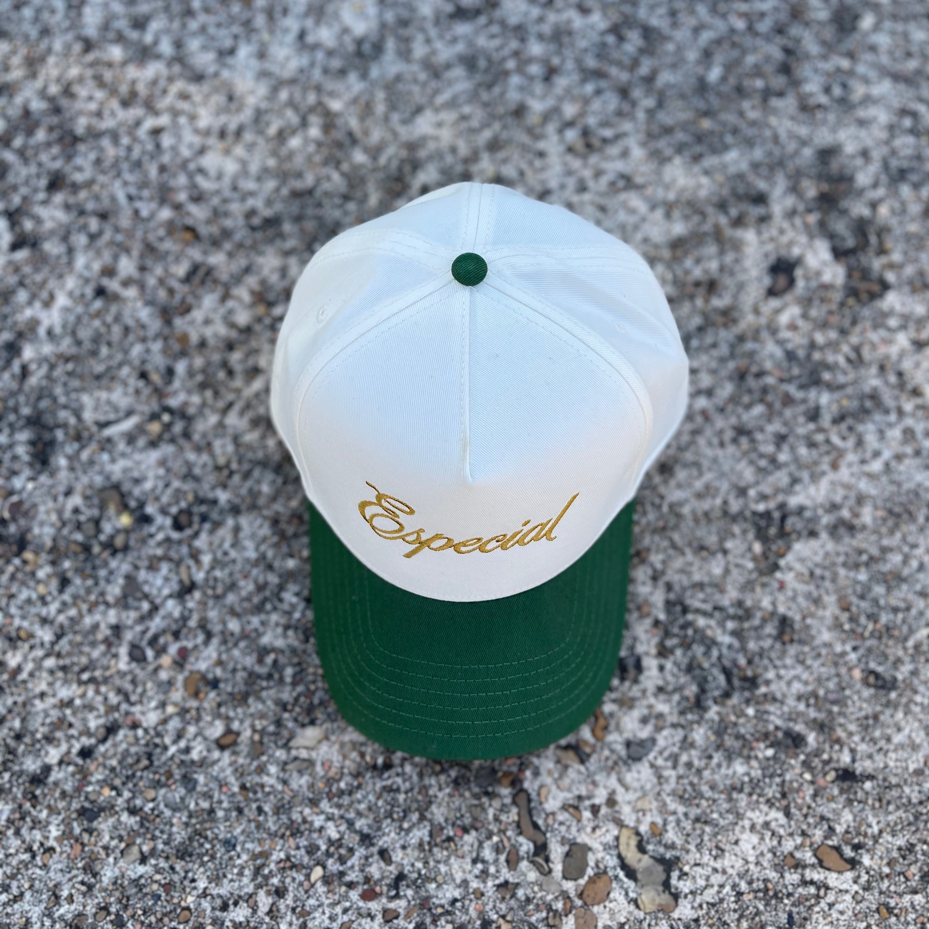 Script SnapBack in Forest Green and Gold